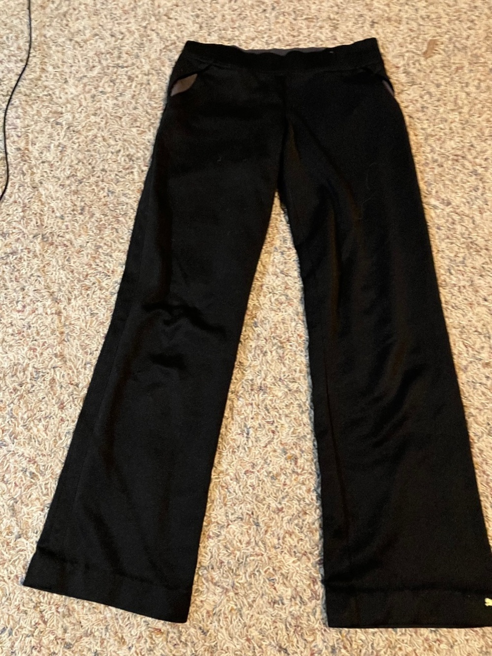Women’s Puma Athletic Pants Size Medium